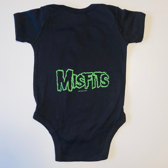 NEW!!  MISFITS Baby Rock Cool Onesie - Picture 2 of 2